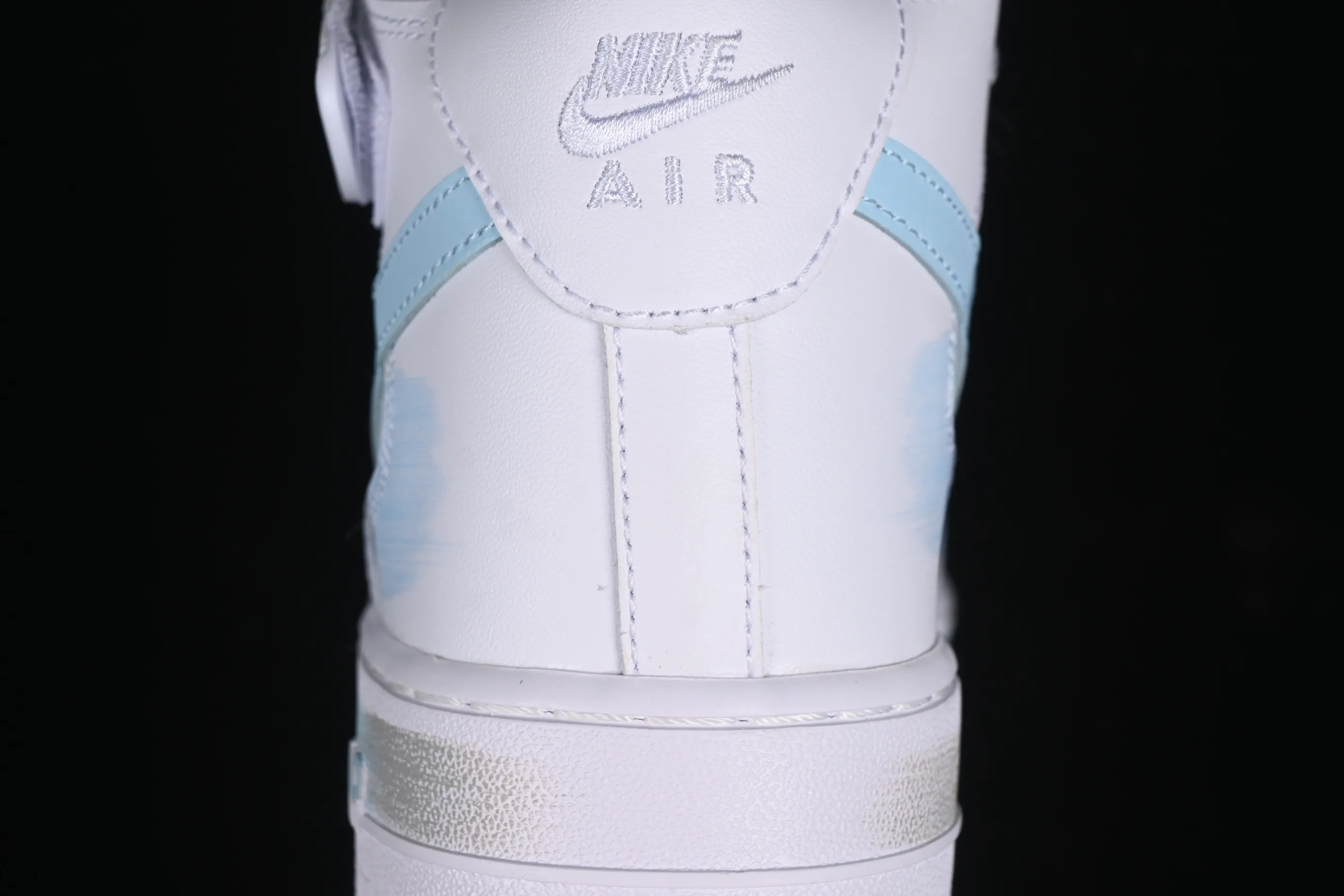 All categories Nk Air Force 1 Air Force series Nk Air Force 1 Mid Air Force mid-top Nk Air Force 1'07 Mid sky blue Hand-painted fracture Three hook shadow Air Force 1 strap mid-top casual sneakers CW2289-111